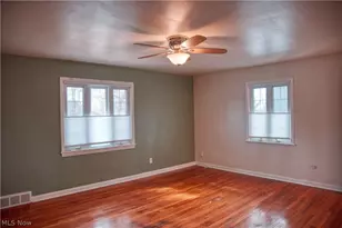 428 Aqueduct St, Akron, OH 44303 - Photo 17