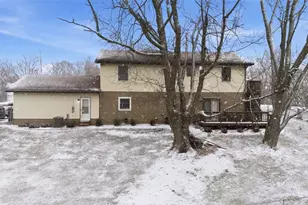 130 Melody Ln, Marietta, OH 45750 - Photo 3