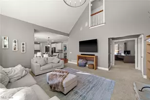 9685 Campton Ridge Dr, Chardon, OH 44024 - Photo 13