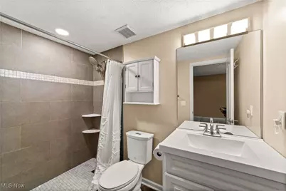 9685 Campton Ridge Drive, Chardon, OH 44024 - Photo 39