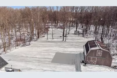 9685 Campton Ridge Drive, Chardon, OH 44024 - Photo 47