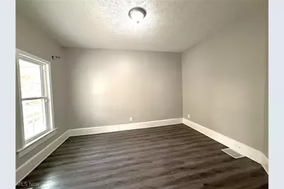 1566 Winchester Avenue, Oakwood, OH 44107 - Photo 9