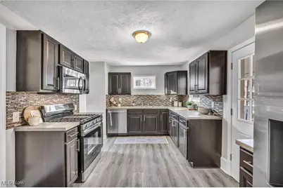 1566 Winchester Avenue, Oakwood, OH 44107 - Photo 7