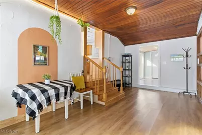 9800 Gleeson Drive, Valleyview, OH 44125 - Photo 11