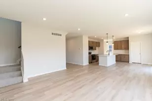 3639 Great Windsor Ln, Uniontown, OH 44685 - Photo 17