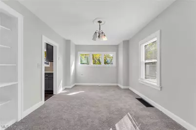 945 Nela View Road, Cleveland Heights, OH 44112 - Photo 9