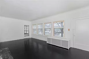 2819 E Derbyshire Rd, Cleveland Heights, OH 44118 - Photo 5