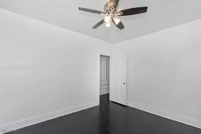 2819 E Derbyshire Road, Cleveland Heights, OH 44118 - Photo 19