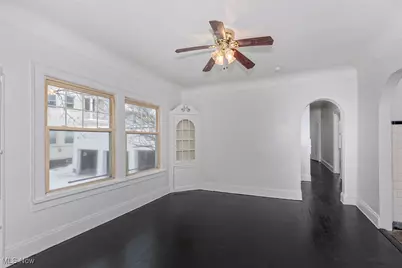 2819 E Derbyshire Road, Cleveland Heights, OH 44118 - Photo 7