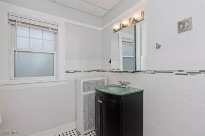 2819 E Derbyshire Road, Cleveland Heights, OH 44118 - Photo 33