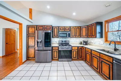 195 N Bruce Street, Little Hocking, OH 45742 - Photo 7