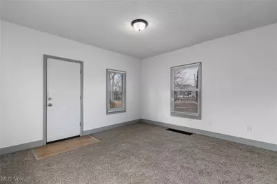 1747 5th Street SE, Canton, OH 44707 - Photo 5