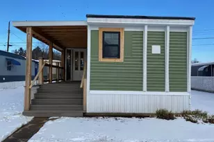 81 Helen St, Barberton, OH 44203 - Photo 1