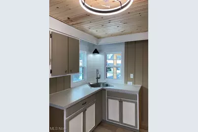 81 Helen Street, Barberton, OH 44203 - Photo 7