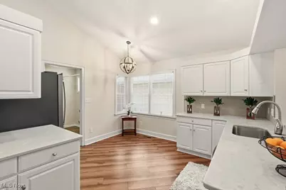 1340 Village Drive, Akron, OH 44313 - Photo 17