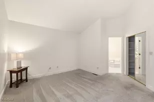 1340 Village Dr, Akron, OH 44313 - Photo 23