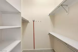 1340 Village Dr, Akron, OH 44313 - Photo 27