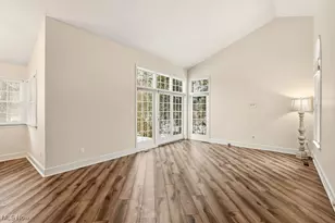 1340 Village Dr, Akron, OH 44313 - Photo 9