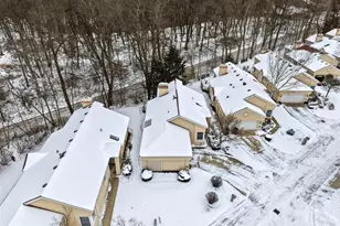 1340 Village Dr, Akron, OH 44313 - Photo 37