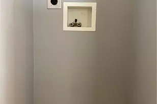 313 Abby Ln, Hartville, OH 44632 - Photo 7