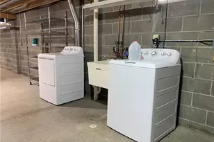 313 Abby Ln, Hartville, OH 44632 - Photo 15