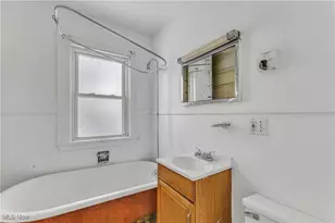 9407 Detroit Ave, Loveland, OH 44102 - Photo 11