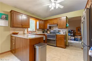 6167 Redford Rd NW, North Canton, OH 44720 - Photo 13