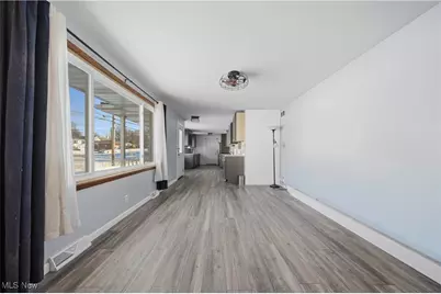 502 E Woodsdale Avenue, Akron, OH 44301 - Photo 5