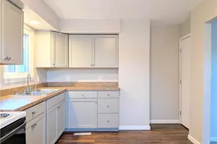 1327 15th St NW, Canton, OH 44703 - Photo 3