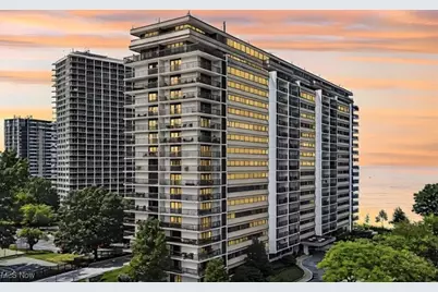 12550 Lake Avenue #904, Oakwood, OH 44107 - Photo 1