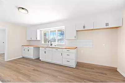 1421 W 33rd Street, Lorain, OH 44053 - Photo 7