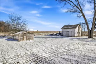 5570 W Garfield Rd, Salem, OH 44460 - Photo 9