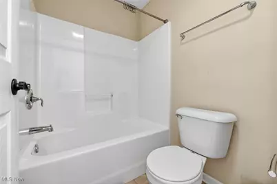 300 Lakewick Lane, Willowick, OH 44095 - Photo 35