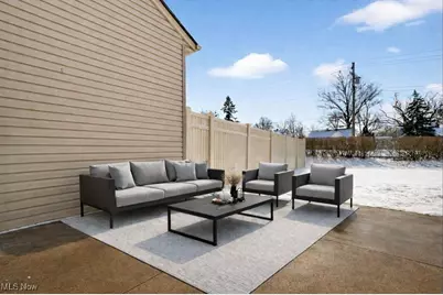 300 Lakewick Lane, Willowick, OH 44095 - Photo 5