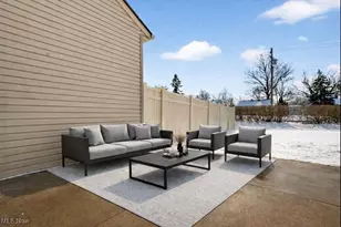 300 Lakewick Ln, Willowick, OH 44095 - Photo 5