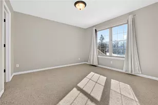 300 Lakewick Ln, Willowick, OH 44095 - Photo 37