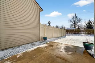 300 Lakewick Ln, Willowick, OH 44095 - Photo 45