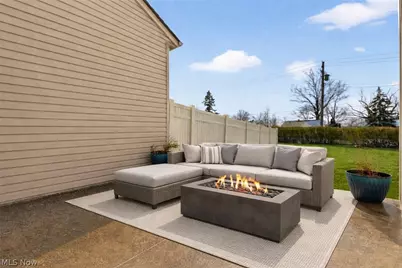 300 Lakewick Lane, Willowick, OH 44095 - Photo 11