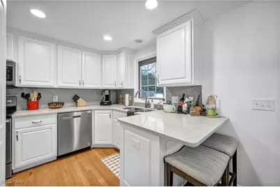 5116 Creekside Boulevard, Brunswick, OH 44212 - Photo 9