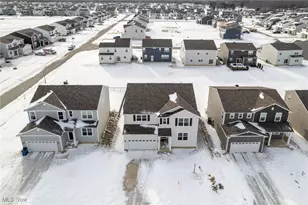 23569 Pine Valley Dr, Columbia Station, OH 44028 - Photo 3