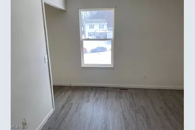 515 Flamos Circle NE, Canton, OH 44704 - Photo 3