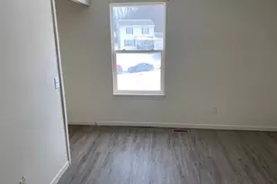 515 Flamos Cir NE, Canton, OH 44704 - Photo 3