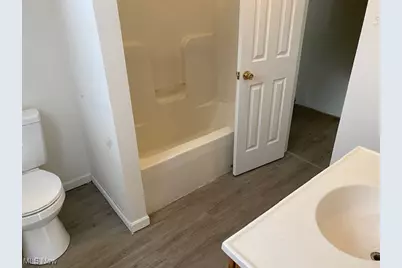 515 Flamos Circle NE, Canton, OH 44704 - Photo 9