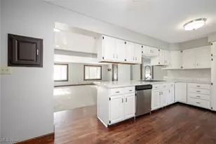 349 E Mennonite Rd, Aurora, OH 44202 - Photo 9