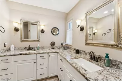 604 W Acadia Point, Aurora, OH 44202 - Photo 33