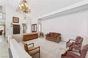 604 W Acadia Point, Aurora, OH 44202 - Photo 5