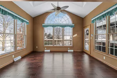 3885 Mount Vernon Boulevard, Norton, OH 44203 - Photo 9