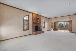 3885 Mt Vernon Blvd, Norton, OH 44203 - Photo 5