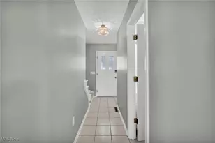 812 Westminister Dr, Brunswick, OH 44212 - Photo 3