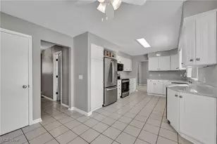 812 Westminister Dr, Brunswick, OH 44212 - Photo 7